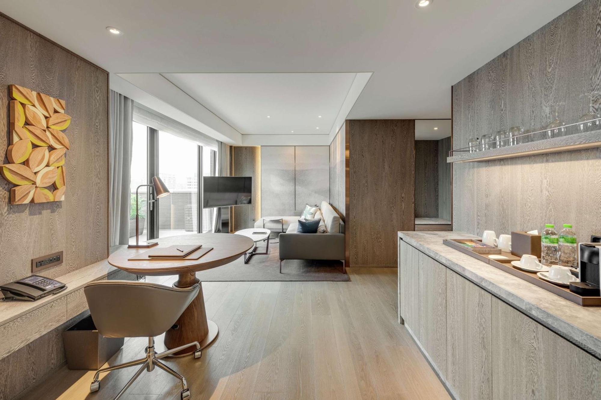 Doubletree By Hilton Taipei Zhongshan Экстерьер фото